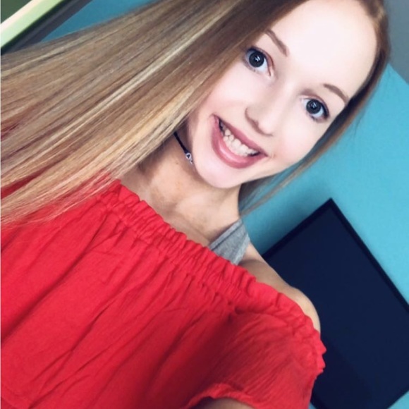 Red Off the Shoulder Blouse - Picture 4 of 4